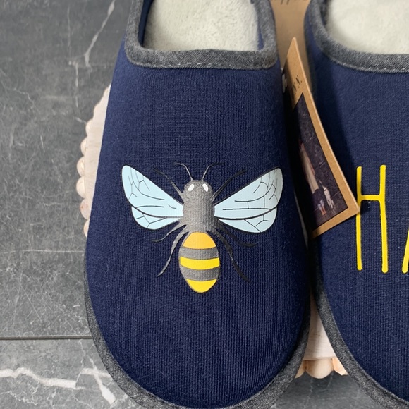 Sealed - NWT Rae Dunn blue HAPPY slippers with soft cushion inside - Picture 3 of 7